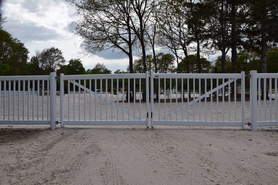 Grand parc Compiègne, portail cheval main courante TecRail